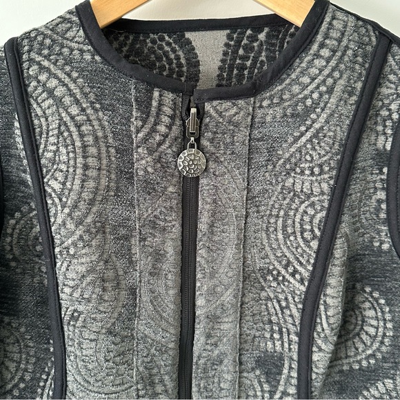 Trimdin Charcoal Velvet Jacquard Floral Print Reversible Zip Jacket Size… - Picture 3 of 7